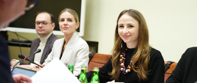 Ministra Rodziny -Polityki Społecznej na Komisji Polityki Społecznej Rodziny